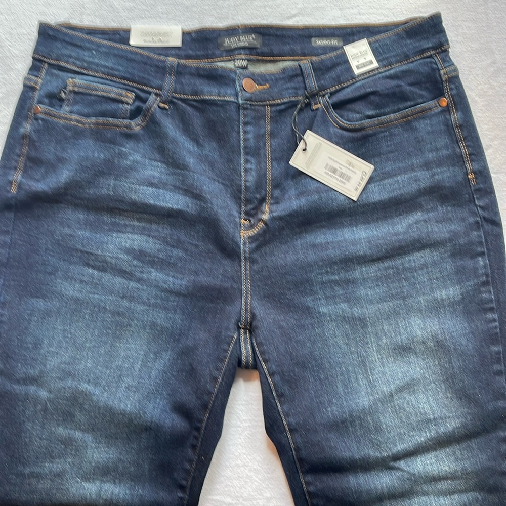 Judy Blue New with tags. Skinny Fit. Mid Rise. Size 20W.